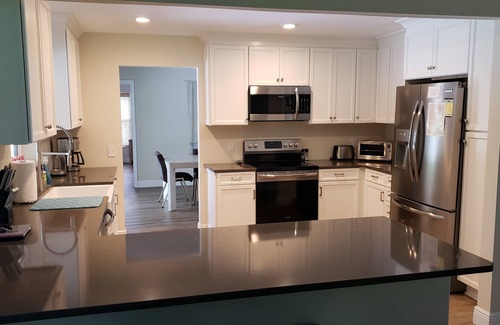 Stuart House | Idyllic Tropical Escape in Stuart with Oceanfront Amenities