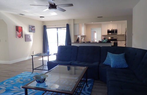 Stuart House | Idyllic Tropical Escape in Stuart with Oceanfront Amenities