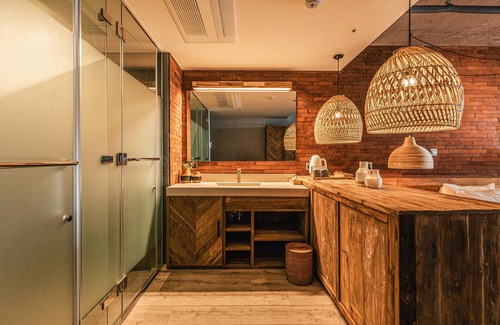 Andeok Hotel | Serene Tropical Hideaway with Spa and Pool Amenities