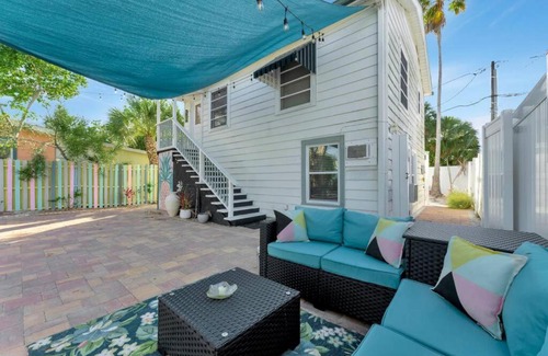 Treasure Island Apartment | Unforgettable Tropical Island Retreat Steps from the Beach