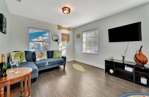 Treasure Island Apartment | Unforgettable Tropical Island Retreat Steps from the Beach