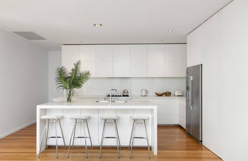 Avalon Beach House | Beachside Retreat: Steps from the Ocean with Private Pool