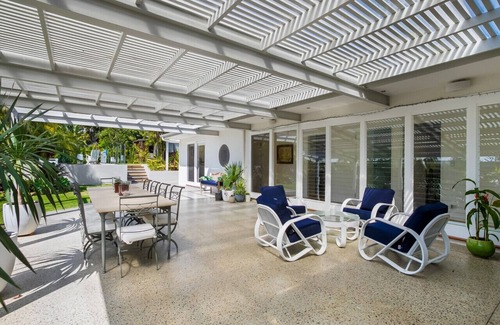 Avalon Beach House | Beachside Retreat: Steps from the Ocean with Private Pool