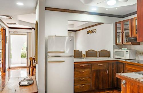 Damas Apartment | Family-Friendly Tropical Oasis with Pool & Pet Amenities
