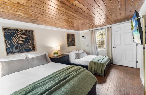 Cloud Lake Villa | Tropical Oasis with Pool & Hot Tub Near Scenic Lake