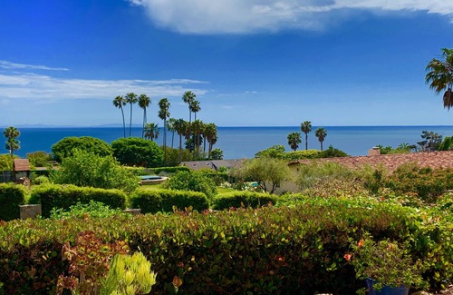 Eastern Malibu House | Oceanview Malibu Retreat with Heated Pool & Spa