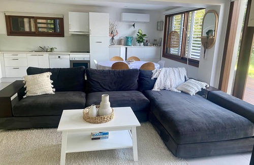 Mona Vale Apartment | Idyllic Tropical Retreat – Entire Guesthouse in Mona Vale