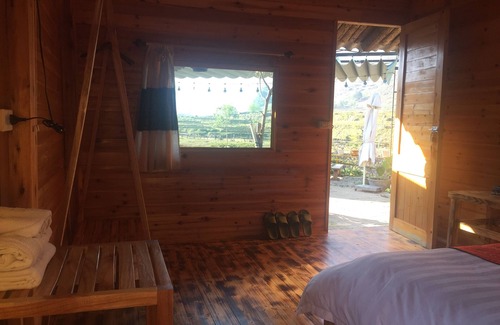 Sa Pa Cabin | Budget-Friendly Tropical Riverside Homestay with Breakfast