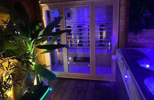 Provin House | Unwind at Tropical Spa: Perfect for Relaxation & Dining