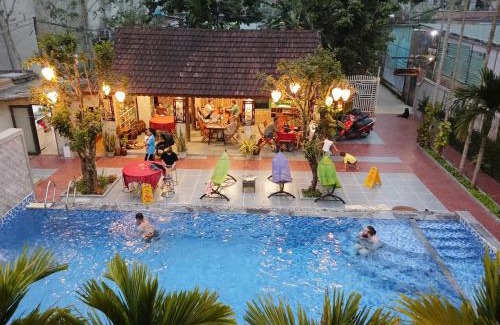 Phong Nha House | Pet-Friendly Tropical Valley Homestay with Oceanfront Pool