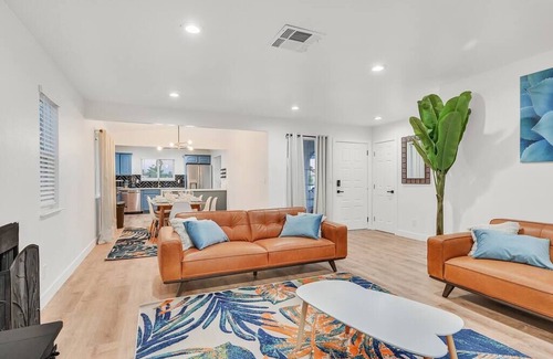 North Las Vegas House | Discover Tropicana Desert: Pet-Friendly Stay with Free WiFi