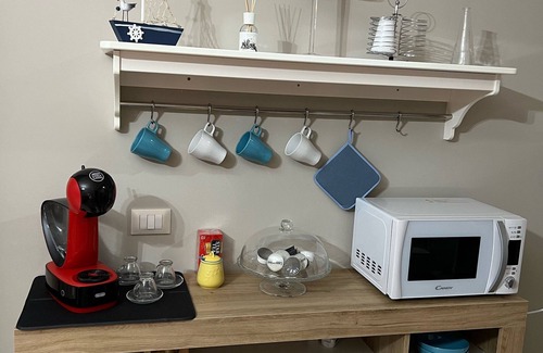 Sant'Anna Apartment | Tropicana home holiday home a stone's throw from the sea