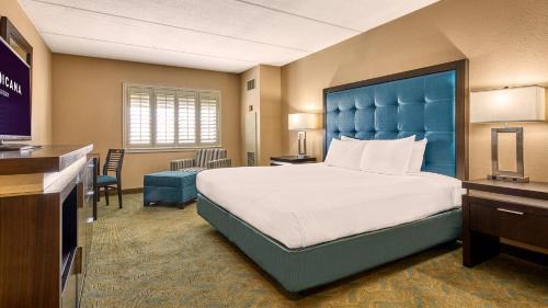 Laughlin Resort | Relax at Tropicana Laughlin: Oceanfront Bliss Awaits