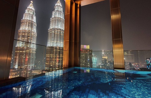 Kuala Lumpur City Centre Apartment | Top-Rated Tropicana W at KLCC: Pools & Private Amenities