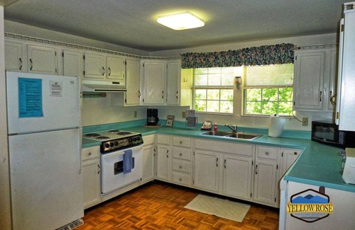 Bryson City Cottage | Exclusive July Discounts for Family-Friendly Getaway