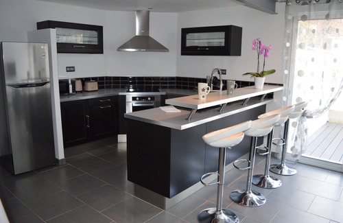 Sainte-Savine Cottage | Tranquil Troyes Loft with Terrace and Family-Friendly Amenities