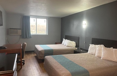 Troy Hotel | Family-Friendly Stay at TROYINN&SUITES with Pet Perks
