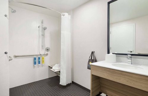 Westmere Hotel | Eco-Friendly Comfort at Tru By Hilton Albany Crossgates Mall