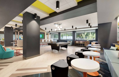 Westmere Hotel | Eco-Friendly Comfort at Tru By Hilton Albany Crossgates Mall