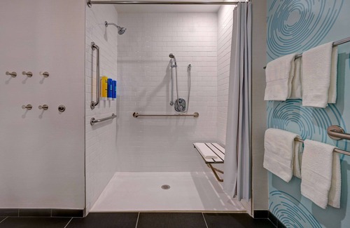 Northeast Heights Hotel | Relax at Tru By Hilton Albuquerque North I-25 with Pool