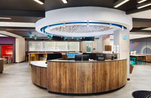 Northlake Hotel | Pet-Friendly Stay at Tru By Hilton Atlanta Northlake Parkway