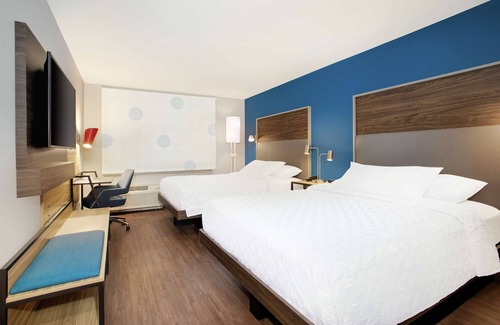 Audubon Hotel | Discover Tru by Hilton Audubon Valley Forge with Pool & Dining