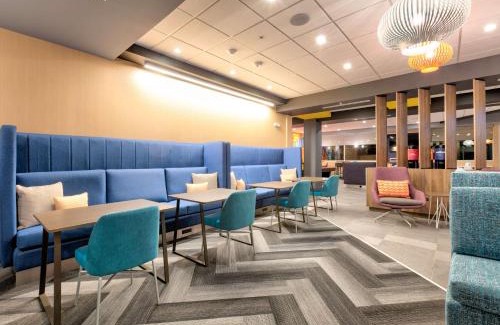McNeil Hotel | Discover Tru By Hilton Austin Nw Arboretum - Rated 8.8/10
