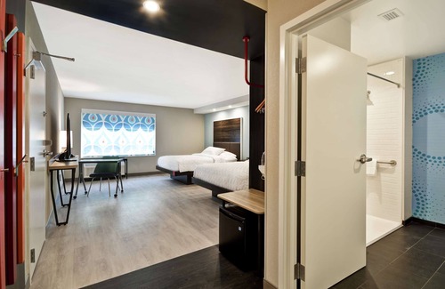 Chicopee Hotel | Eco-Friendly Comfort at Tru by Hilton Chicopee Springfield
