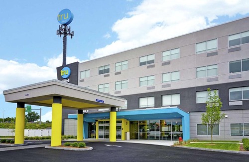 Chicopee Hotel | Tru By Hilton Chicopee Springfield: Family-Friendly Retreat