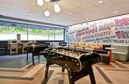Chicopee Hotel | Tru By Hilton Chicopee Springfield: Family-Friendly Retreat