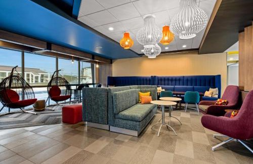 Christiansburg Hotel | Pet-Friendly Getaway at Tru By Hilton Christiansburg