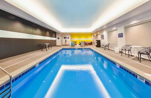 Comstock Park Hotel | Pet-Friendly Bliss at Tru By Hilton Comstock Park