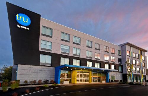 Concord Hotel | Pet-Friendly Stay at Tru By Hilton Concord, NH - Rated 8.9