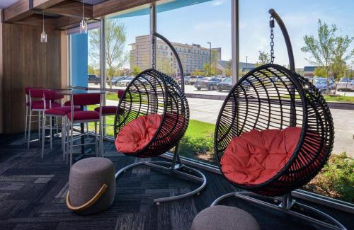 Coppell Hotel | Stylish Stay at Tru By Hilton Coppell DFW Airport North