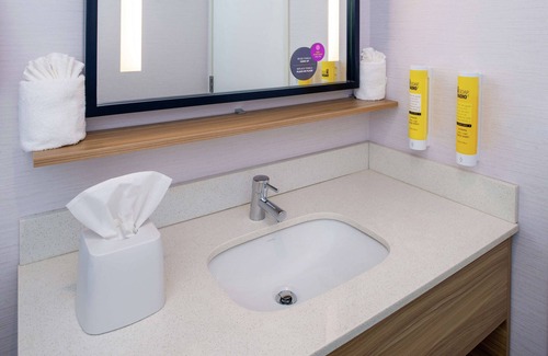 Simonton Lake Hotel | Eco-Friendly Stay at Tru by Hilton Elkhart, Rated 9.2/10