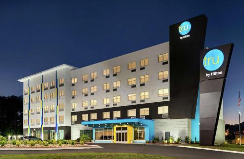 Florence Hotel | Pet-Friendly Getaway at Tru By Hilton Florence I-95