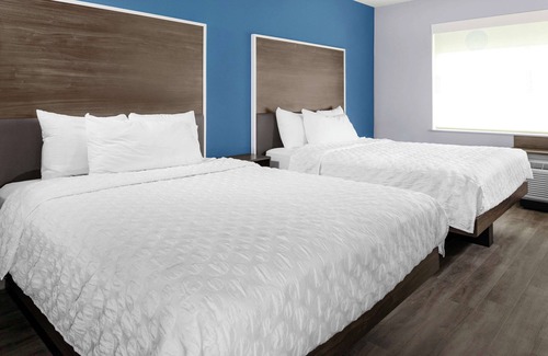Gilbert Hotel | Discover Tru by Hilton Gilbert: Family-Friendly & Poolside Stay