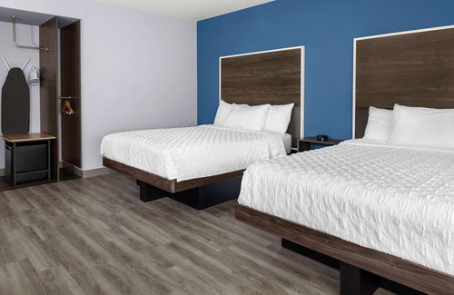 Gilbert Hotel | Discover Tru by Hilton Gilbert: Family-Friendly & Poolside Stay