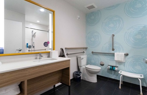 Greensboro Hotel | Relax at Tru By Hilton Greensboro Lake Oconee with Pool