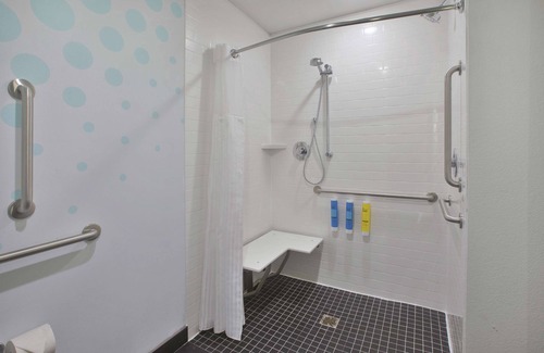 Jackson Hotel | Welcoming Tru by Hilton in Jackson, MI – Rated 8.8/10
