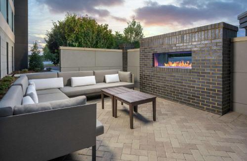 Town Center Hotel | Pet-Friendly Escape at Tru By Hilton Kennesaw, GA