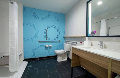 River Ranch Hotel | Eco-Friendly Comfort at Tru by Hilton Lafayette River Ranch