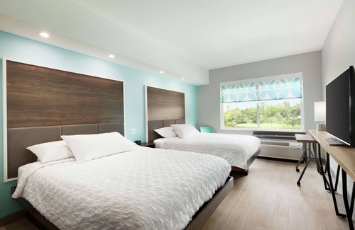 Lake Charles Hotel | Discover Tru By Hilton Lake Charles with Pool & Breakfast
