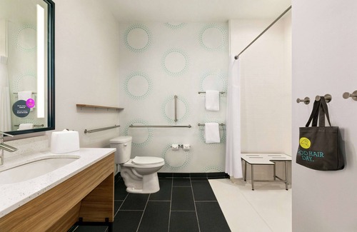 Longview Hotel | Discover Tru by Hilton Longview: Top-Rated Family Retreat