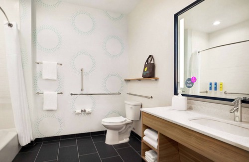 Longview Hotel | Discover Tru by Hilton Longview: Top-Rated Family Retreat