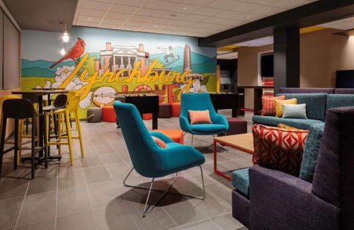 Lynchburg Hotel | Top-Rated Stay at Tru By Hilton Lynchburg, VA with Hot Tub