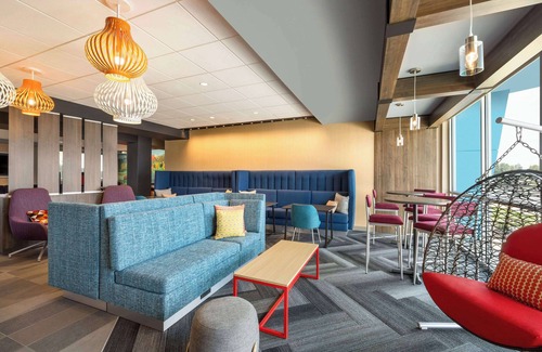 Martinsburg Hotel | Top-Rated Tru By Hilton Martinsburg with Family-Friendly Amenities