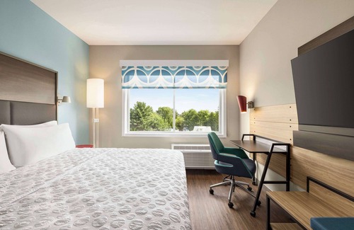 Martinsburg Hotel | Top-Rated Tru By Hilton Martinsburg with Family-Friendly Amenities