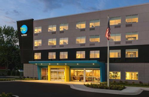 Martinsburg Hotel | Guest Rated: Tru By Hilton Martinsburg - Family-Friendly Stay