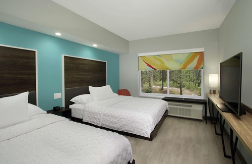 Meridian Hotel | Eco-Friendly Retreat at Tru By Hilton Meridian with Pool